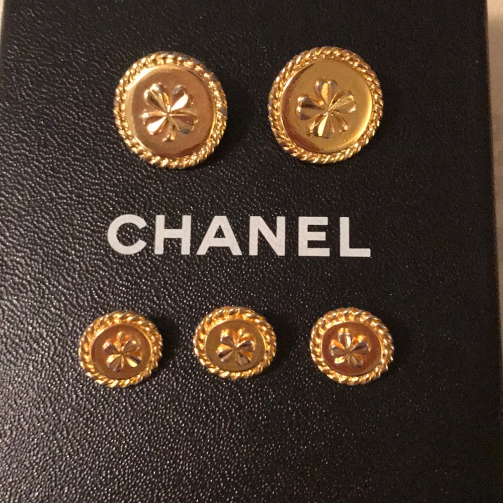 CHANEL “FOUR LEAF CLOVER “ BUTTONS